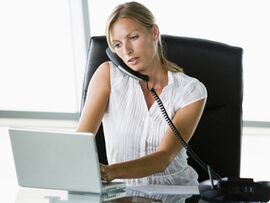 Sedentary work and holding the phone's shoulder the causes of cervical osteochondrosis